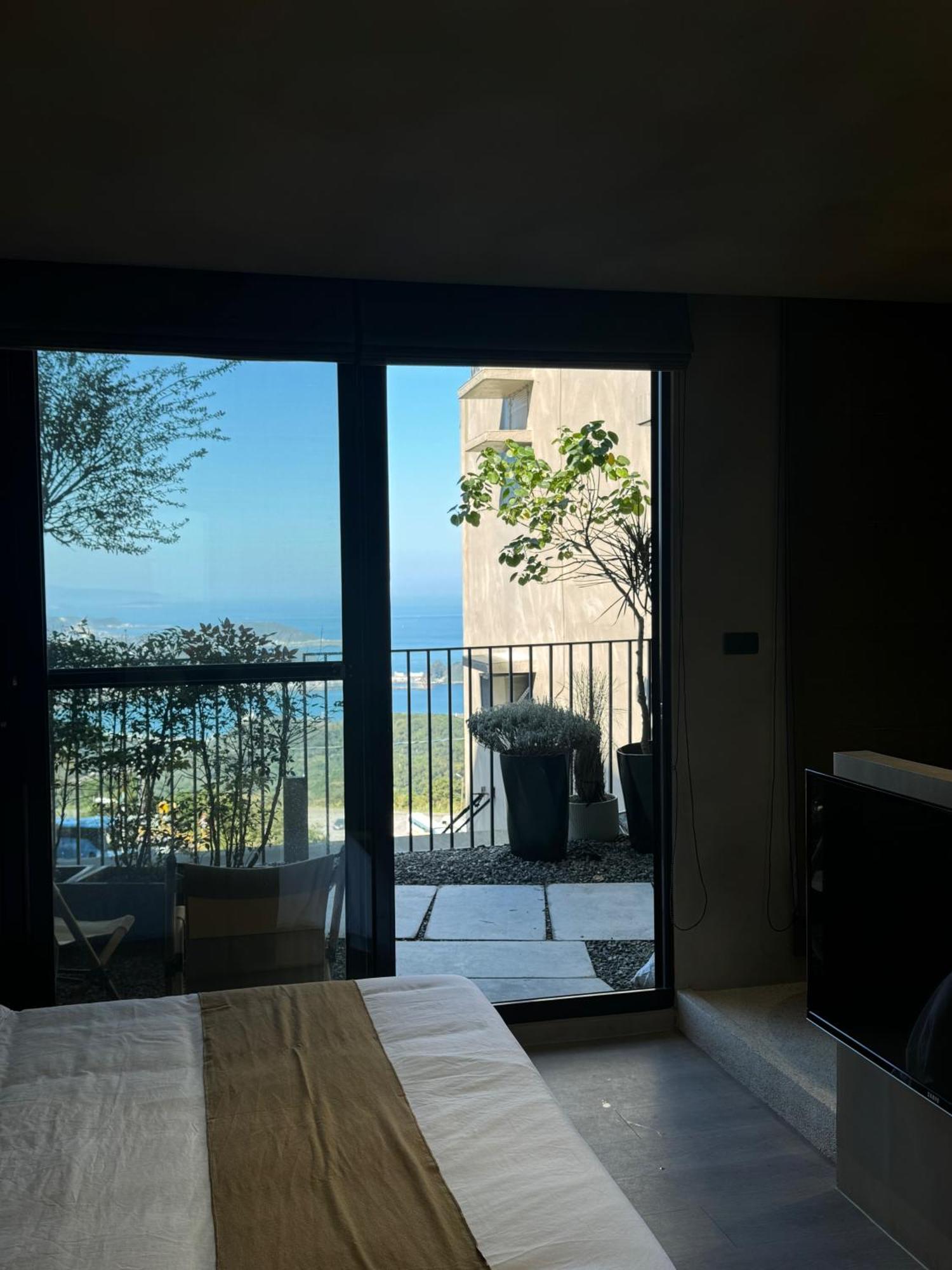 雲在山房 Apartment Джиуфен Екстериор снимка