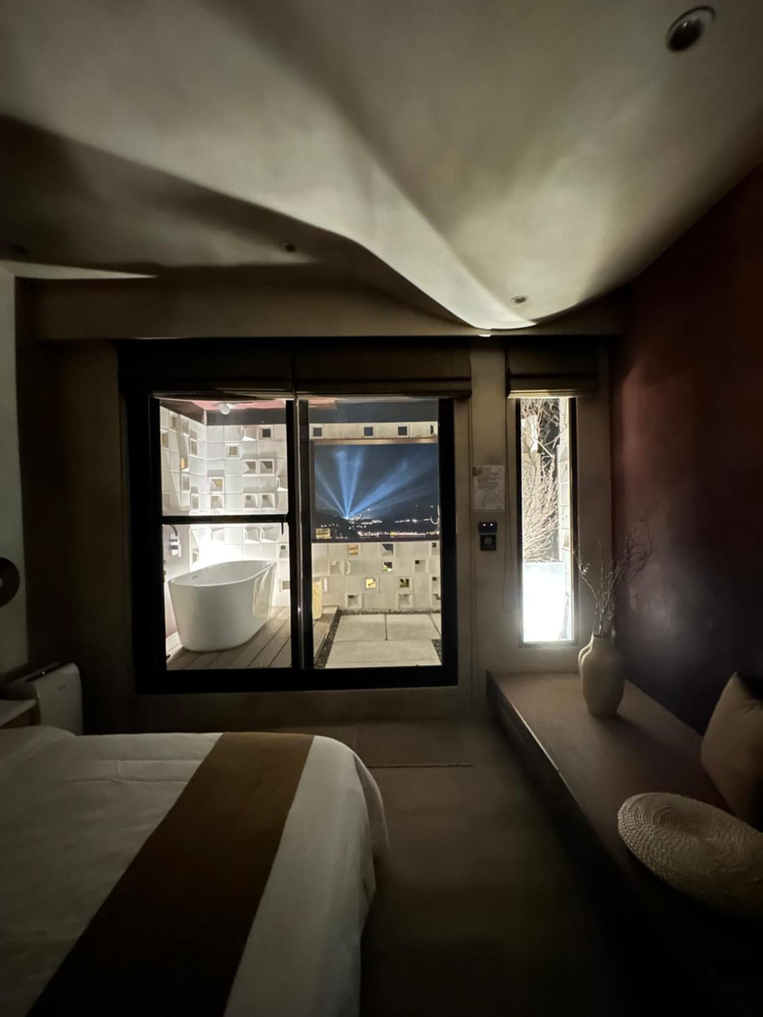雲在山房 Apartment Джиуфен Екстериор снимка